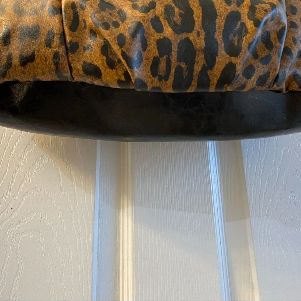 Nicole Miller Large women’s shoulder bags great condition, 16 by 10 inches clean - Picture 6 of 7